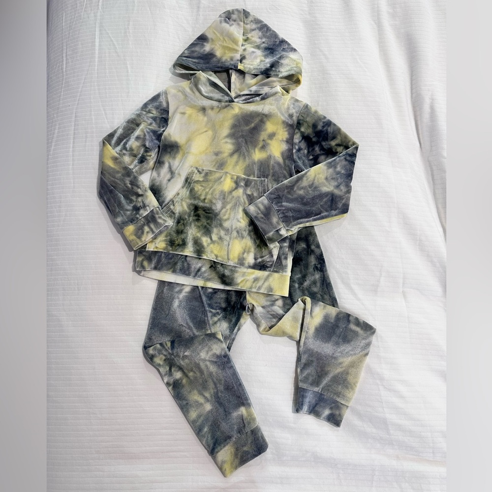 Velour joggers and hoody tie-dye set